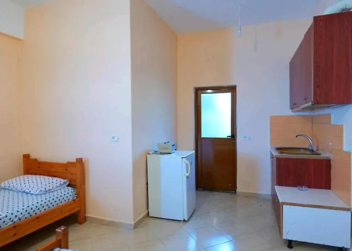 Kalemi Sunrise בית הארחה 3*